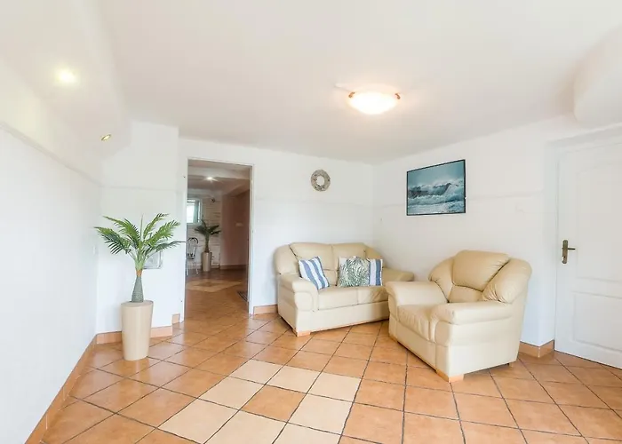 منزل للإقامة Goscinne Sztorm Nad Morzem W Darlowku دارووفكو